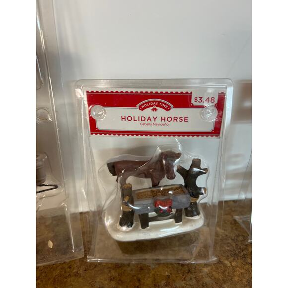 Hoiday Ornaments Set of six - Picture 3 of 5